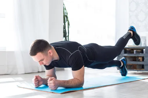domashniy fitnes bez oborudovaniya effektivnaya trenirovka dlya vseh